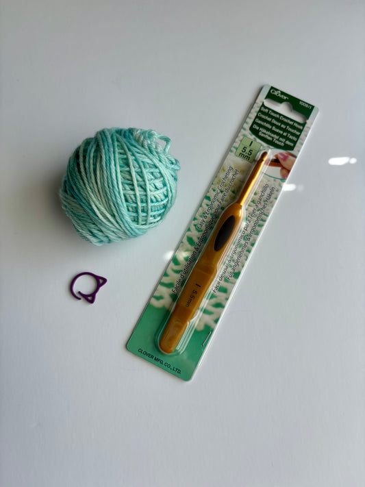 Y Clover Crochet Fook